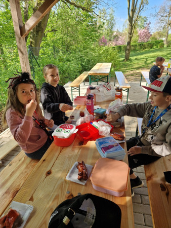 Už mlsáme- čáry 25